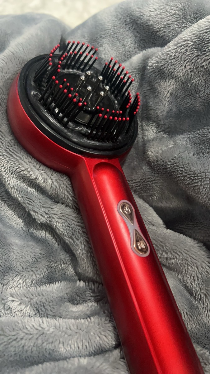 1 applicateur d'huile capillaire trois-en-un amélioré, masseur de cuir chevelu électrique portable, convient aux adultes, avec une batterie rechargeable de 1500 mAh, convient aux soins capillaires pour adultes, utilisation à la maison et en voyage photo review