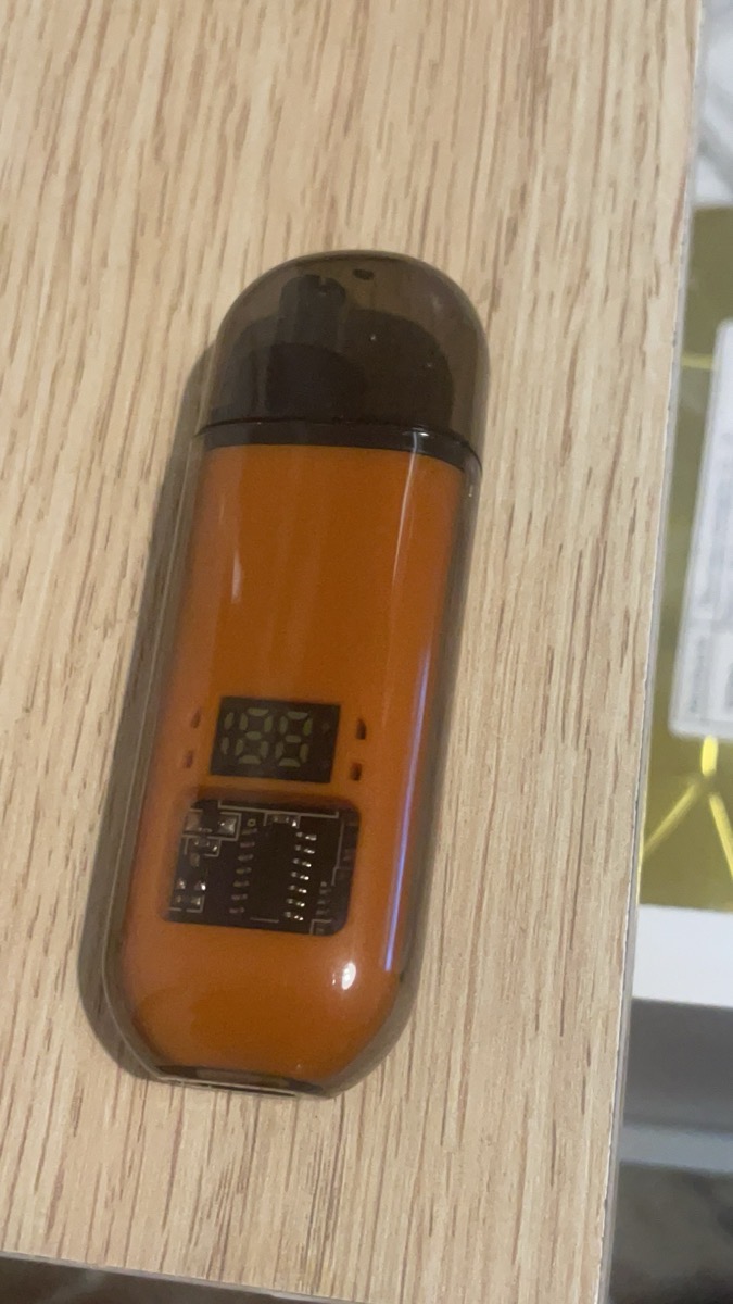 Огляд тримера для носа з Temu: розміром із запальничку, з USB-зарядкою та індикатором заряду — фото покупця