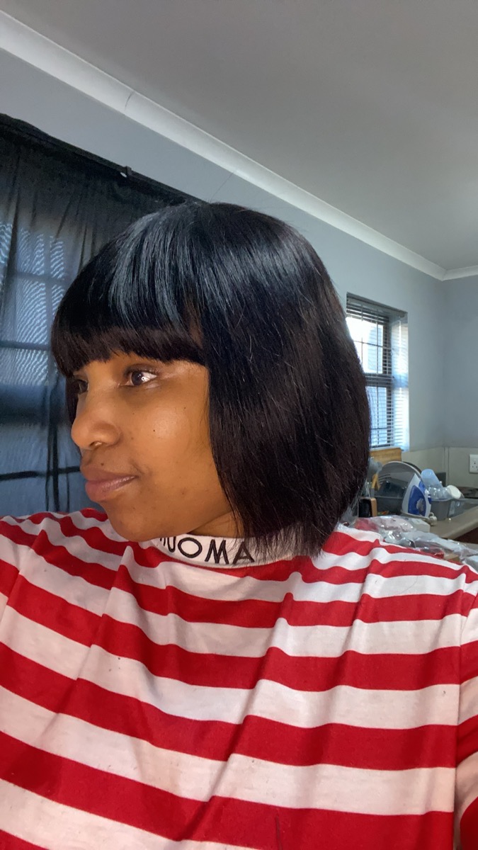 Brazilian Human Hair Short Bob Wig for Women, Featuring Bangs And Straight Style, a Glueless Full Machine-Made Wig with 150% Density photo review