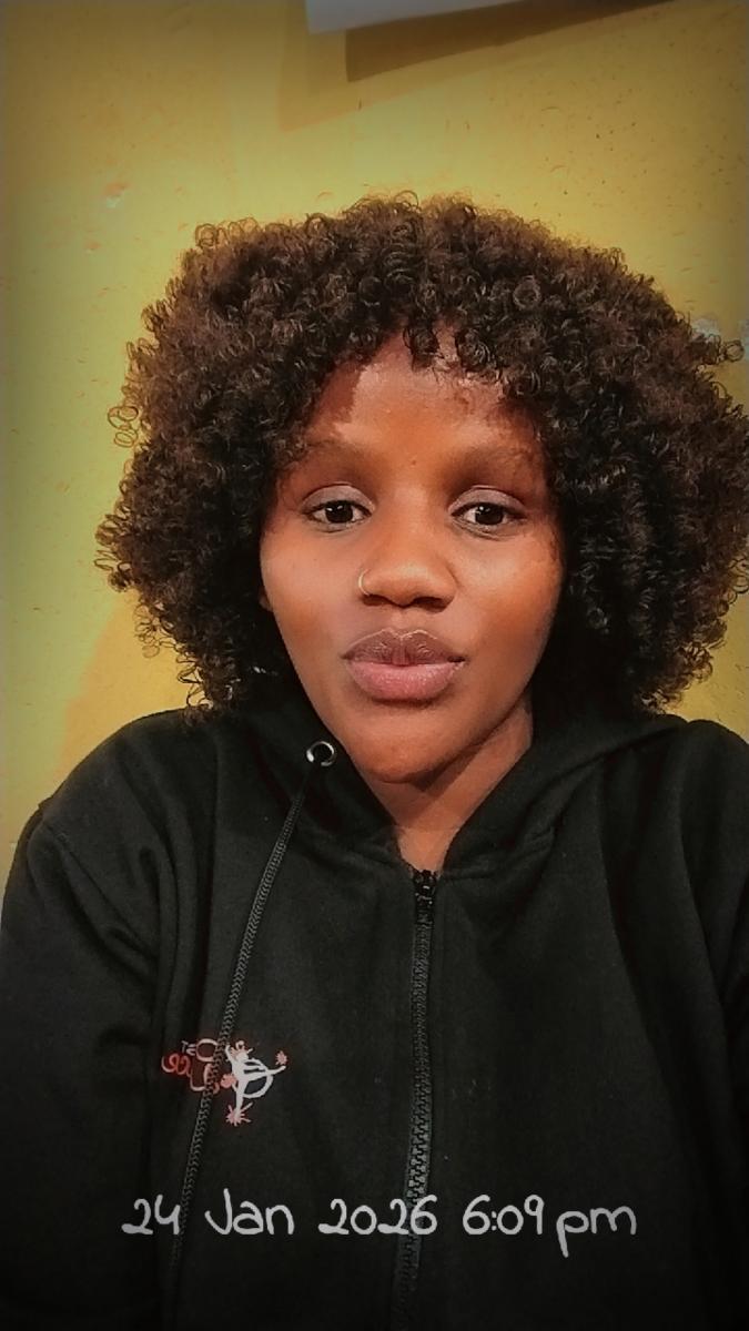 Short Afro Curly Wigs for Women Wavy Curly Wig Synthetic Heat Resistant Curly Afro Wig with Bangs Big Stretch Fluffy Curly Afro Wig 30.48 cm High-Density Soccer Fan Wig, Elastic Cap for Easter Rave Anime Music Festival Cosplay photo review