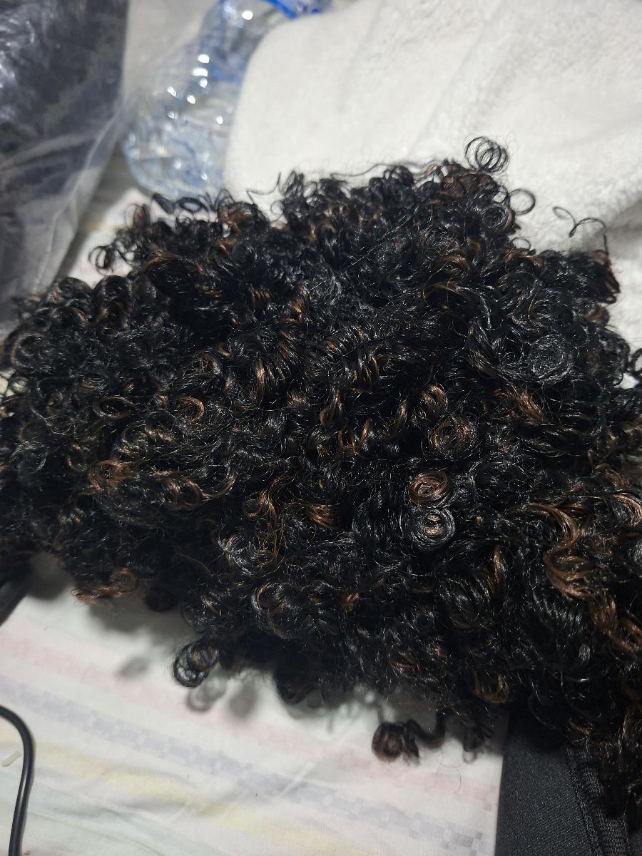 1pc Women's 9mm Curl Wig, Black Brown Wig, Natural Versatile Cap-Style Wig, Full Head Wig photo review